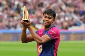 云南玉昆祝贺铜梁龙冲超：对从业余联赛起步的艰辛感同身受