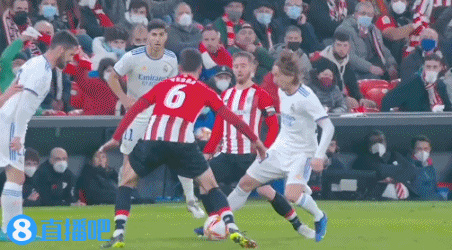 为什么“少量频赢”比“一次暴赢”更危险？（相比一次性暴赚，频繁小赢为何更具风险？）