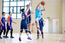 详解棒球规则中的替补球员重返比赛限制及其在特定情况下的破例