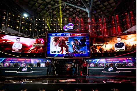 有条不紊的 有条不紊的